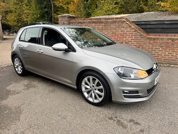 Volkswagen - Golf
