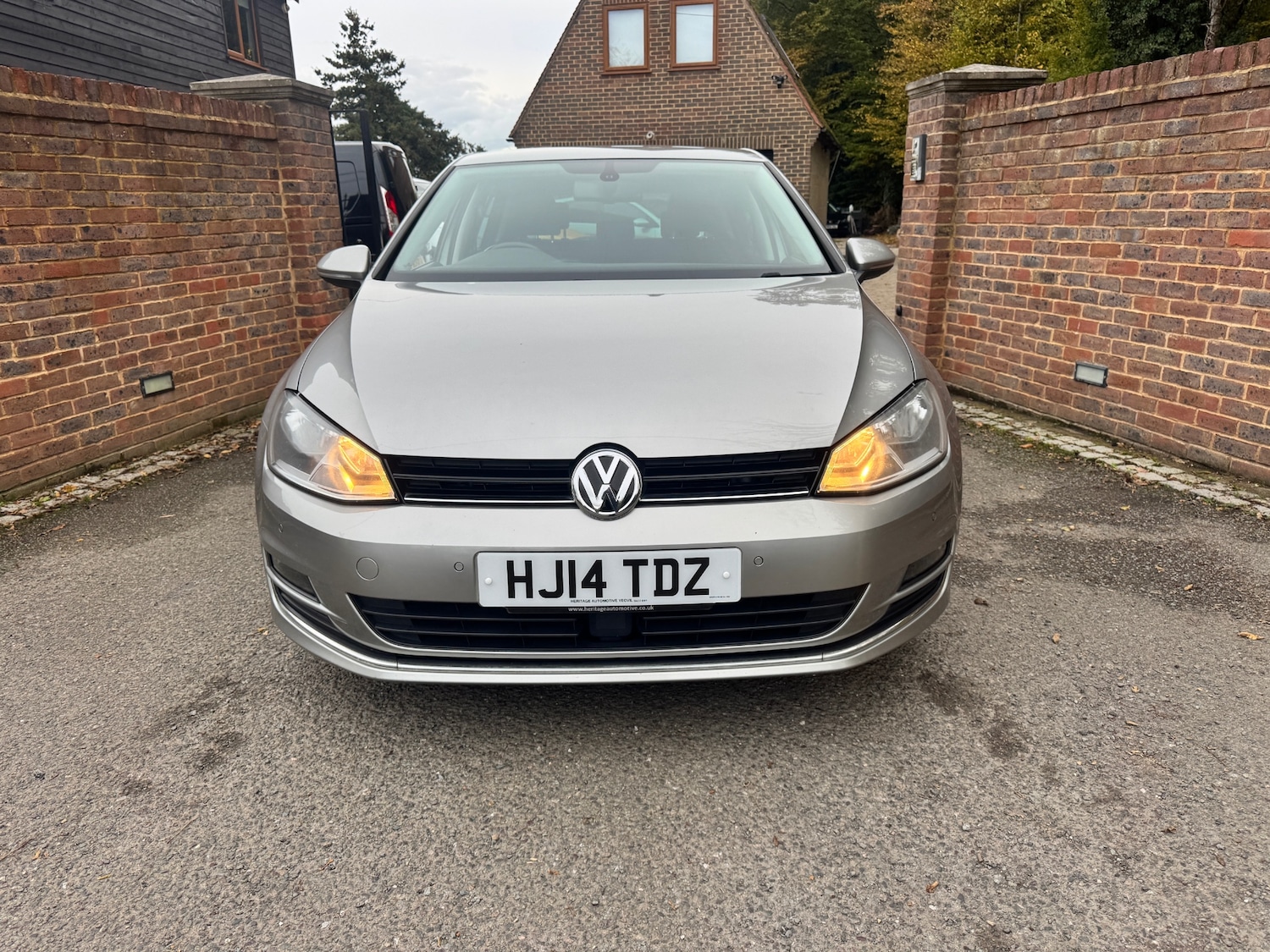 Used Volkswagen Golf 2014 for sale - 76340073: Photo 2
