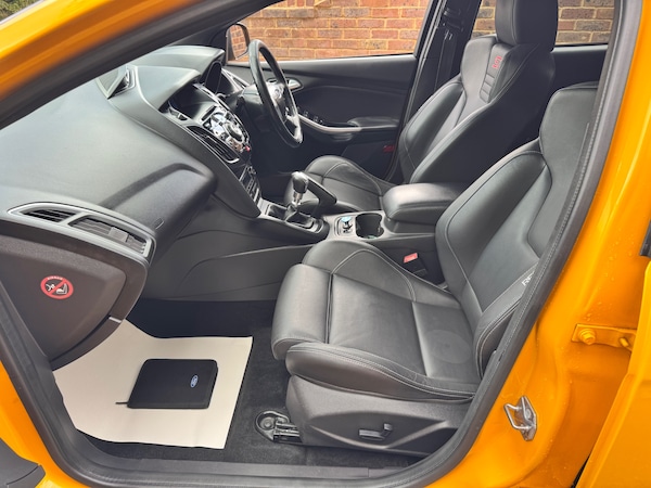 Used Ford Focus 2013 for sale - 75985011: Photo 13