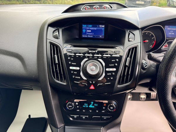 Used Ford Focus 2013 for sale - 75985011: Photo 16