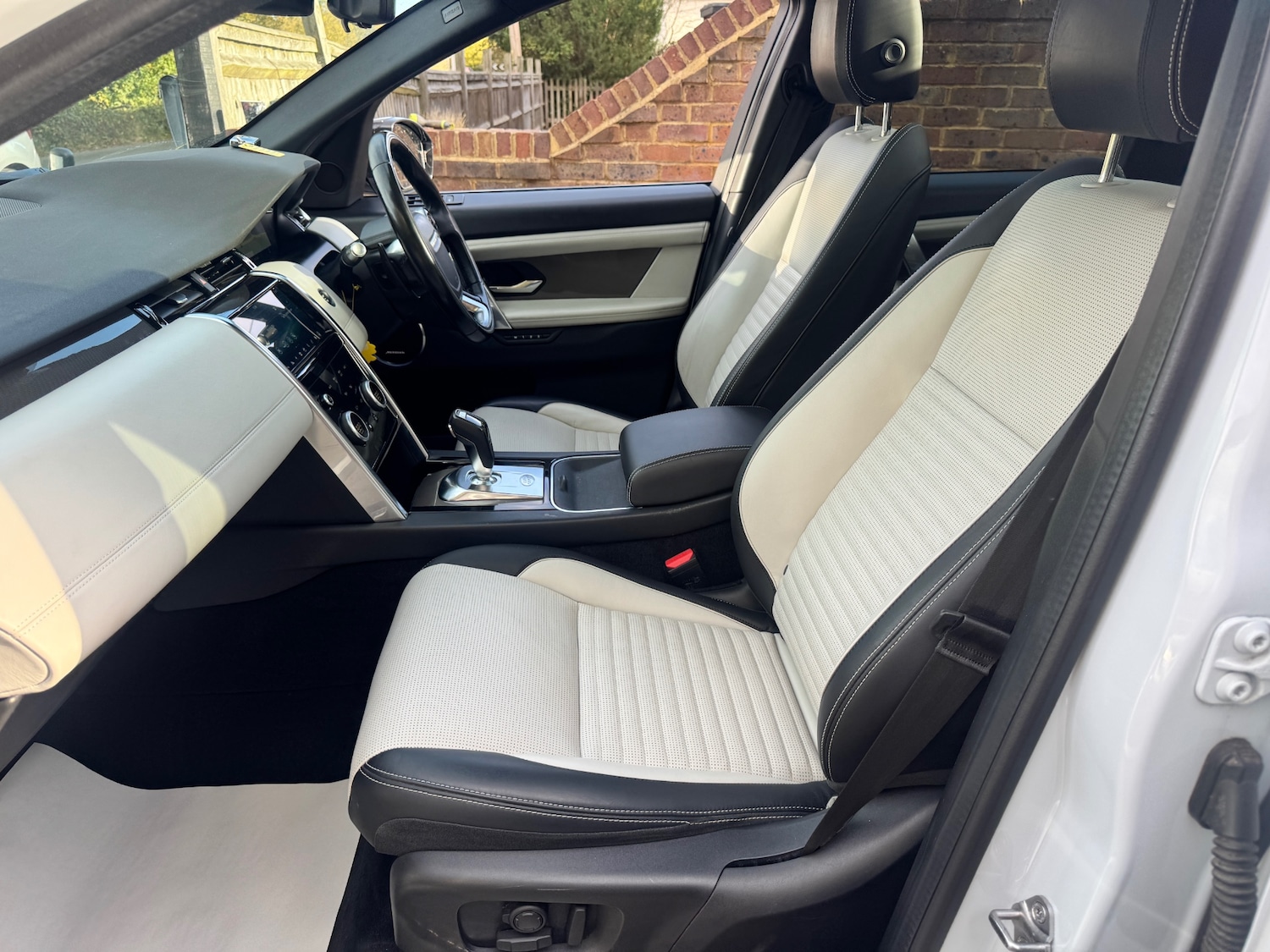 Used Land Rover Discovery Sport 2020 for sale - 76281317: Photo 26