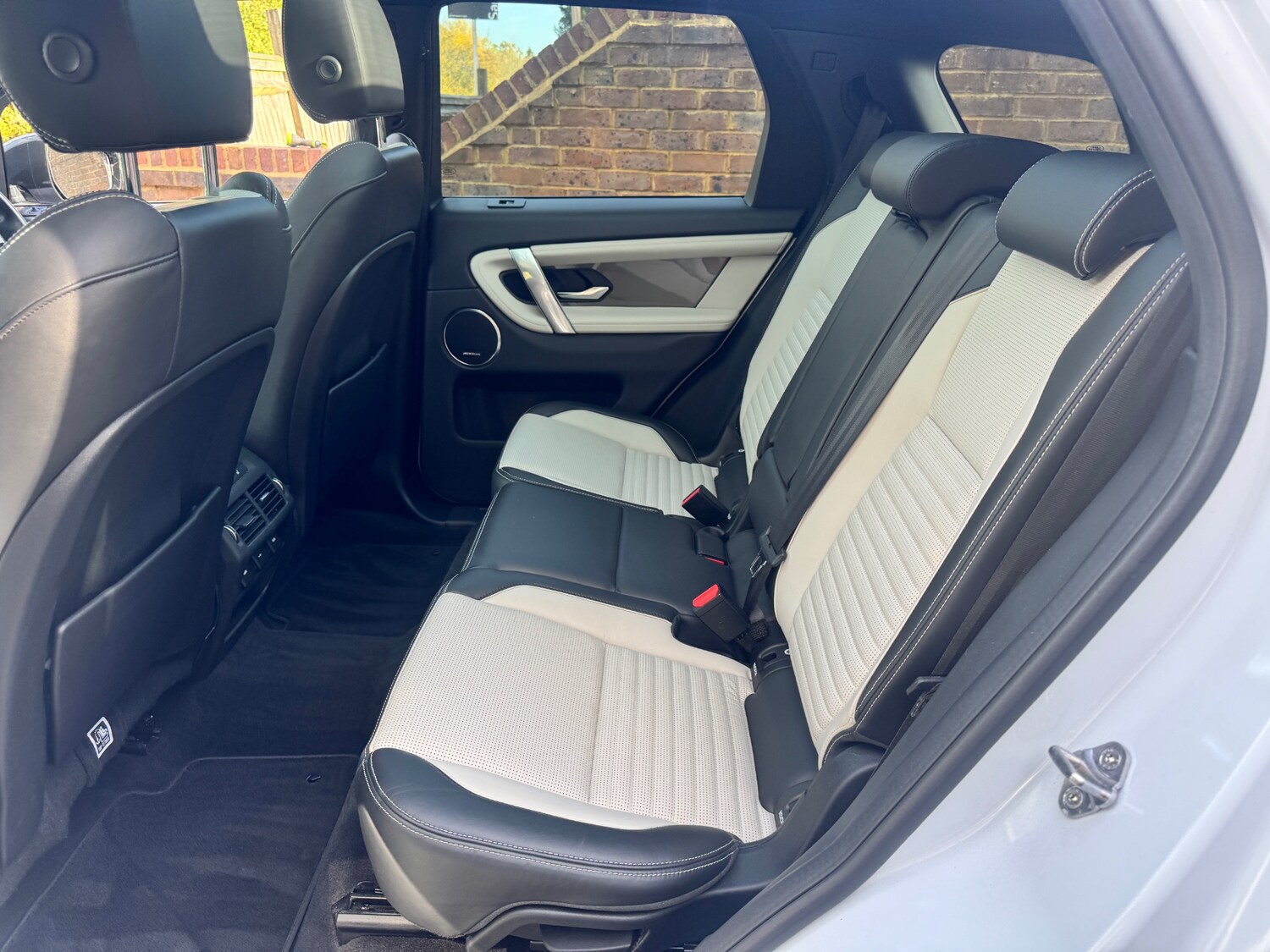 Used Land Rover Discovery Sport 2020 for sale - 76281317: Photo 27