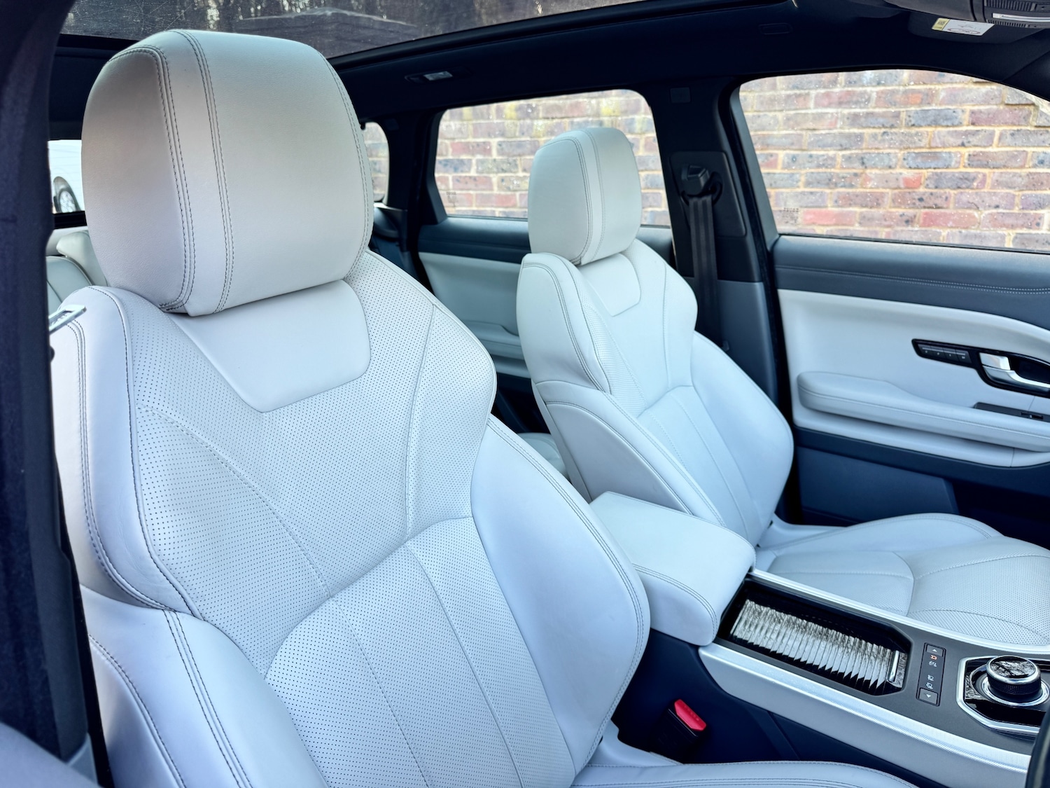 Used Land Rover Range Rover Evoque 2017 for sale - 77918037: Photo 8