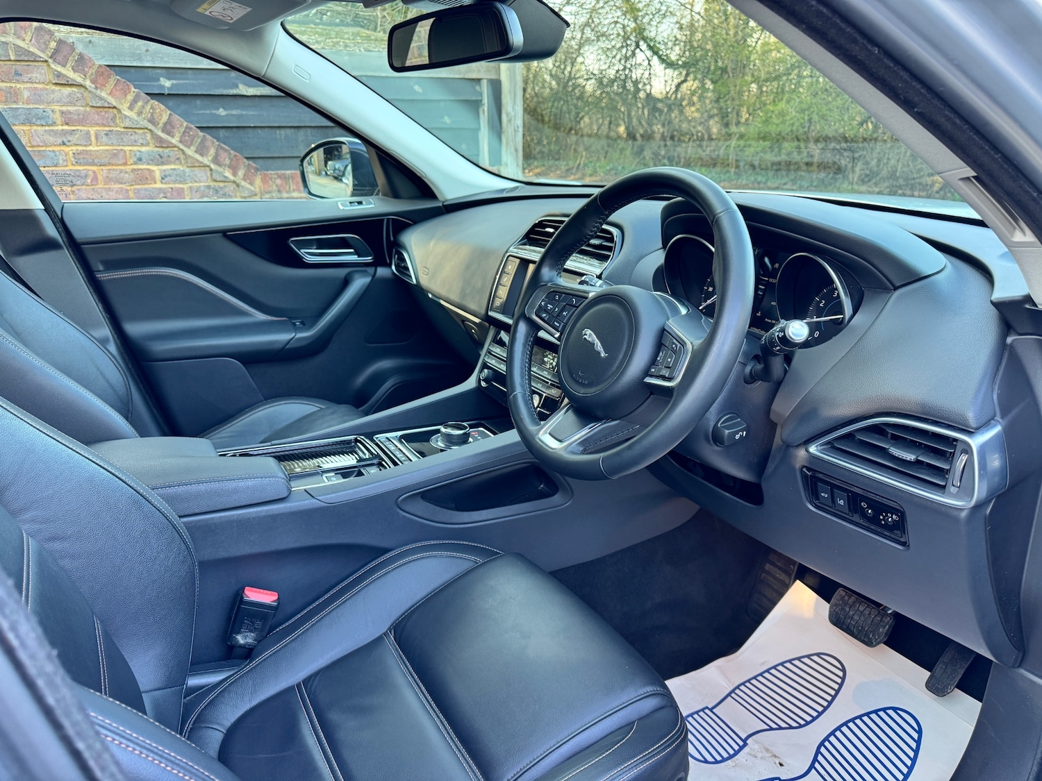 Used Jaguar F-Pace 2018 for sale - 77917810: Photo 8