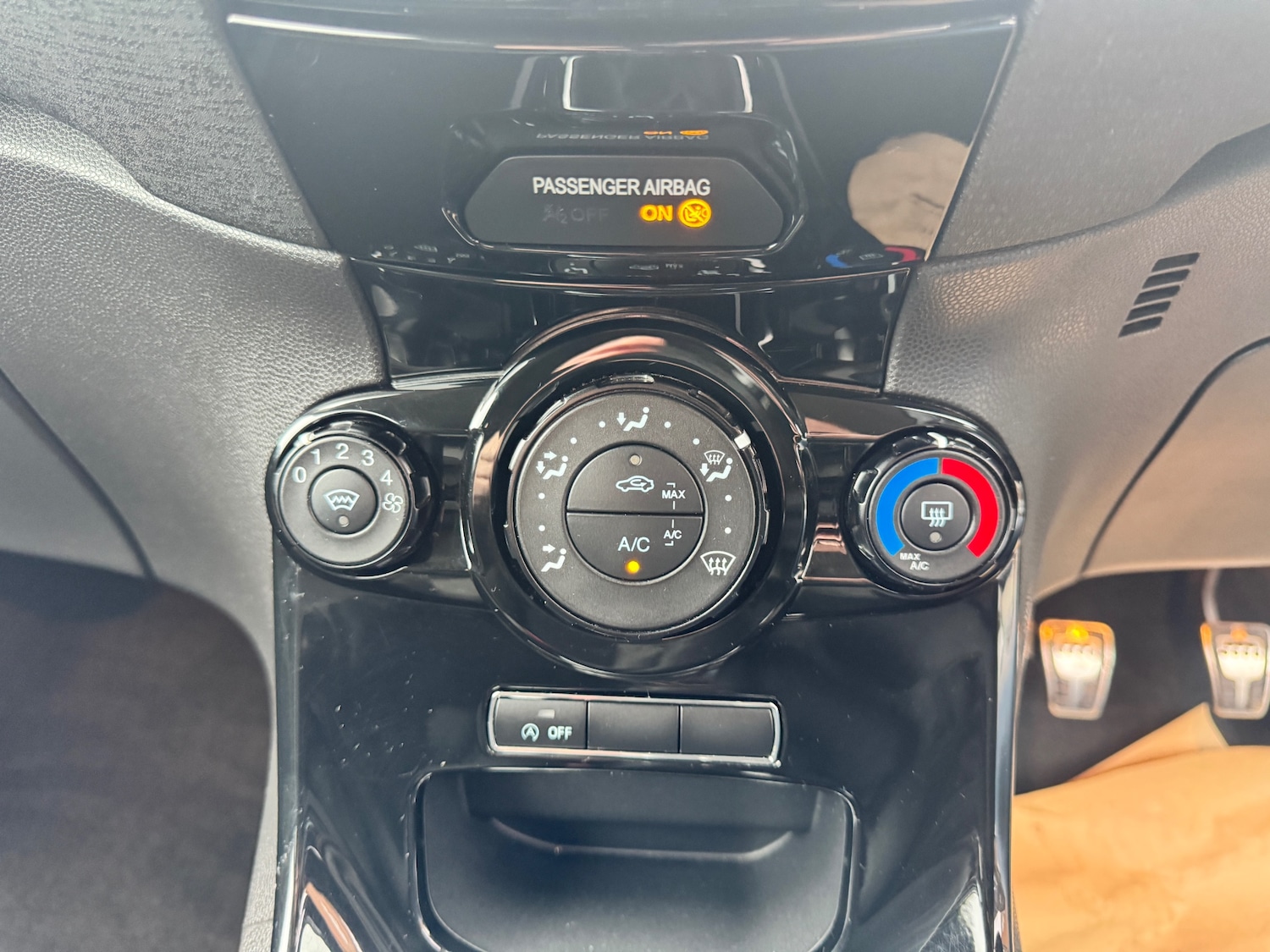 Used Ford Fiesta 2015 for sale - 77319373: Photo 14