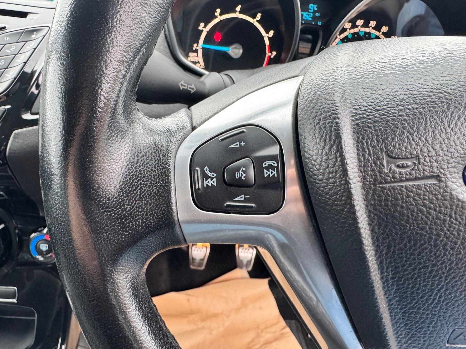 Used Ford Fiesta 2015 for sale - 77319373: Photo 23