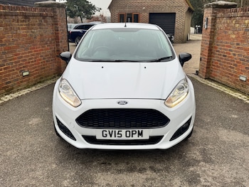 Used Ford Fiesta 2015 for sale - 77319373: Photo