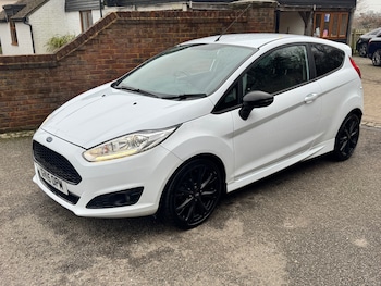 Used Ford Fiesta 2015 for sale - 77319373: Photo