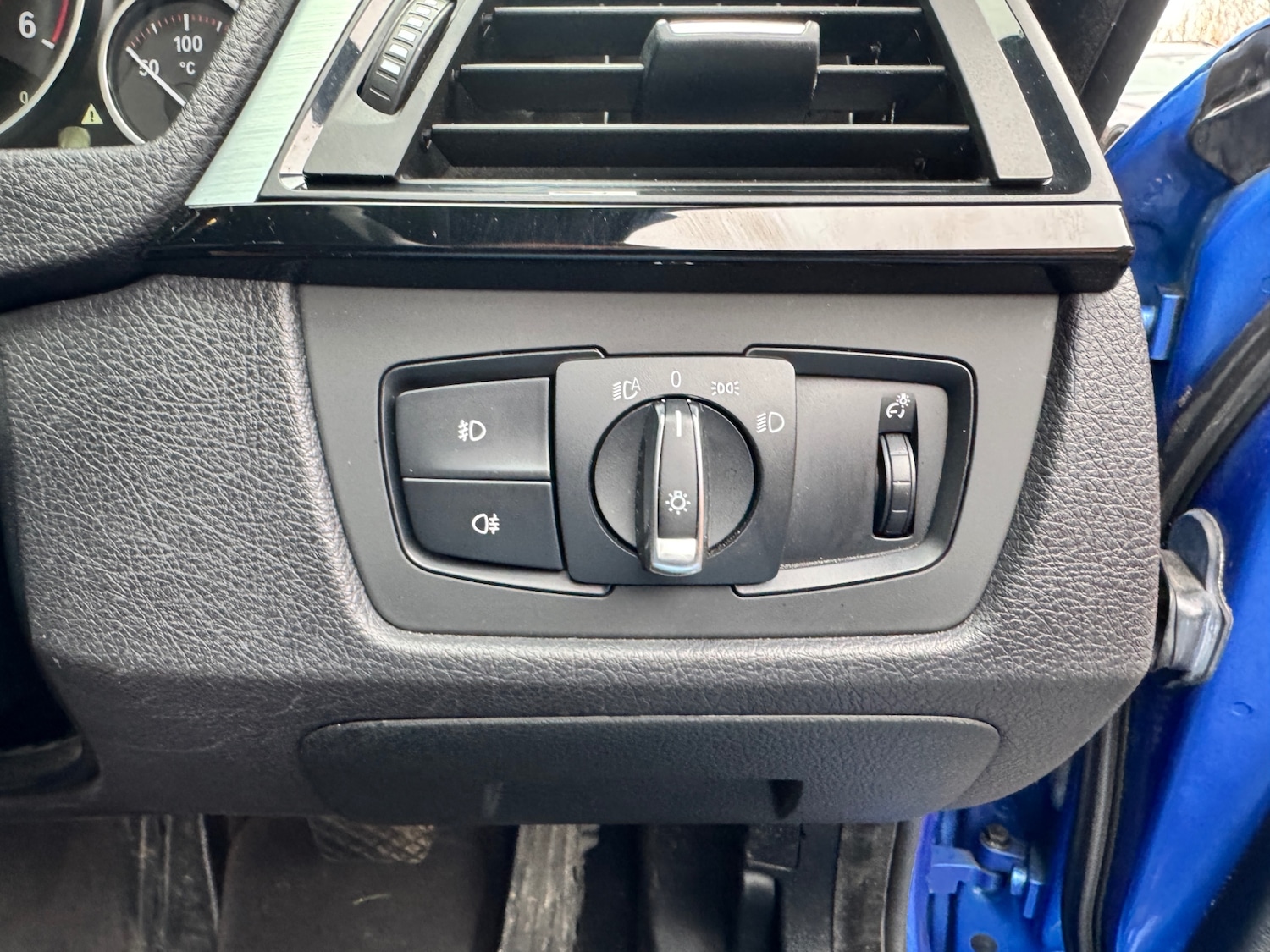 Used BMW 3 Series 2016 for sale - 77601985: Photo 14