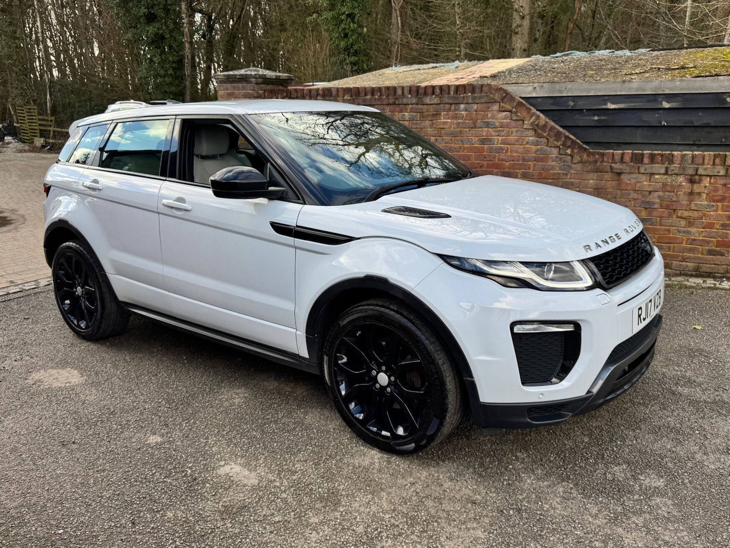 Used Land Rover Range Rover Evoque 2017 for sale - 77701893: Photo 1