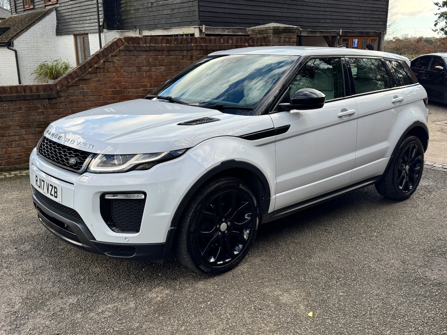 Used Land Rover Range Rover Evoque 2017 for sale - 77701893: Photo 3
