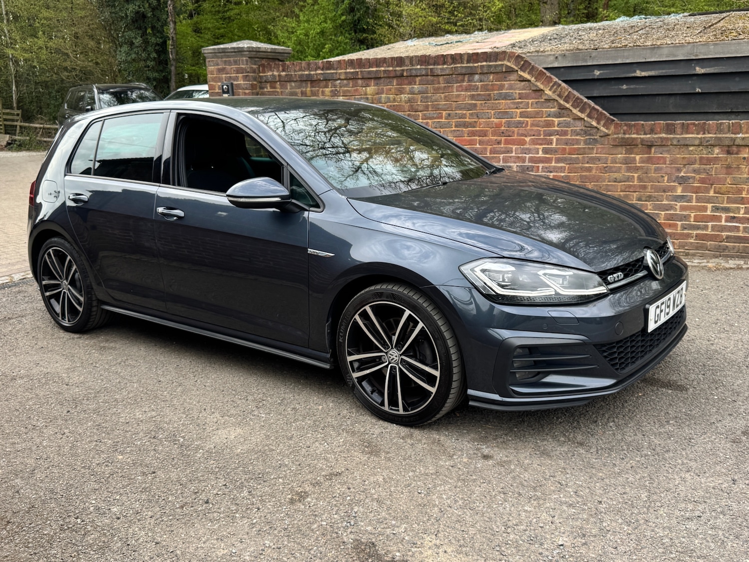 Used Volkswagen Golf 2019 for sale - 78169406: Photo 1