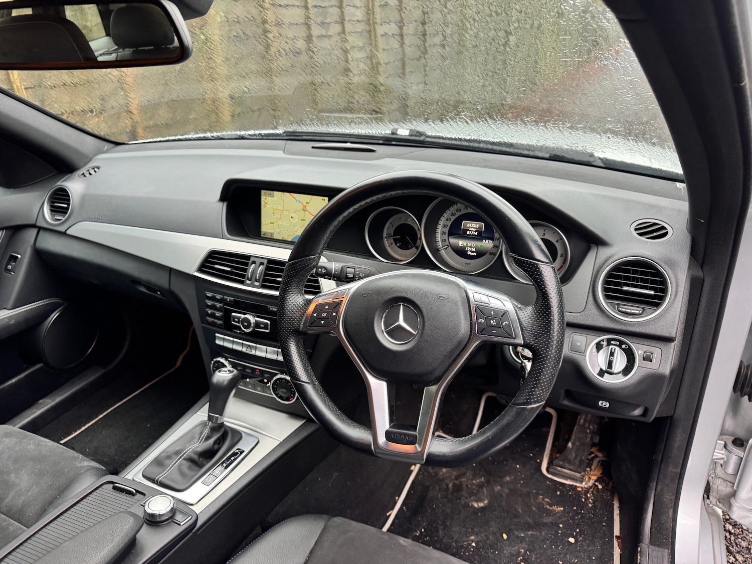 Used Mercedes-Benz C Class 2014 for sale - 77015181: Photo 4