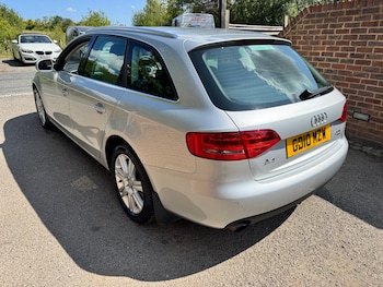 Used Audi A4 2010 for sale - 75575667: Photo
