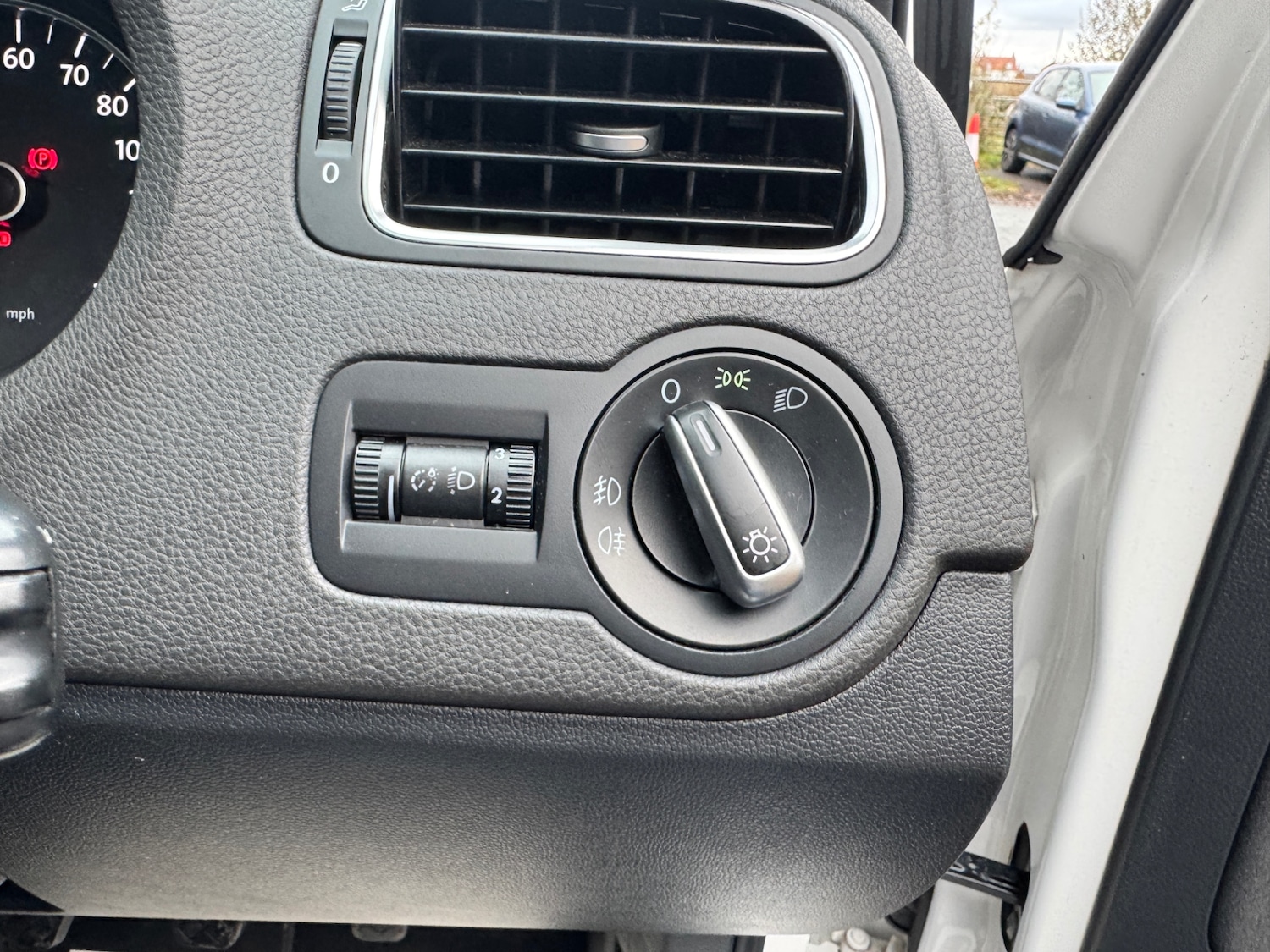 Used Volkswagen Polo 2012 for sale - 76662421: Photo 21