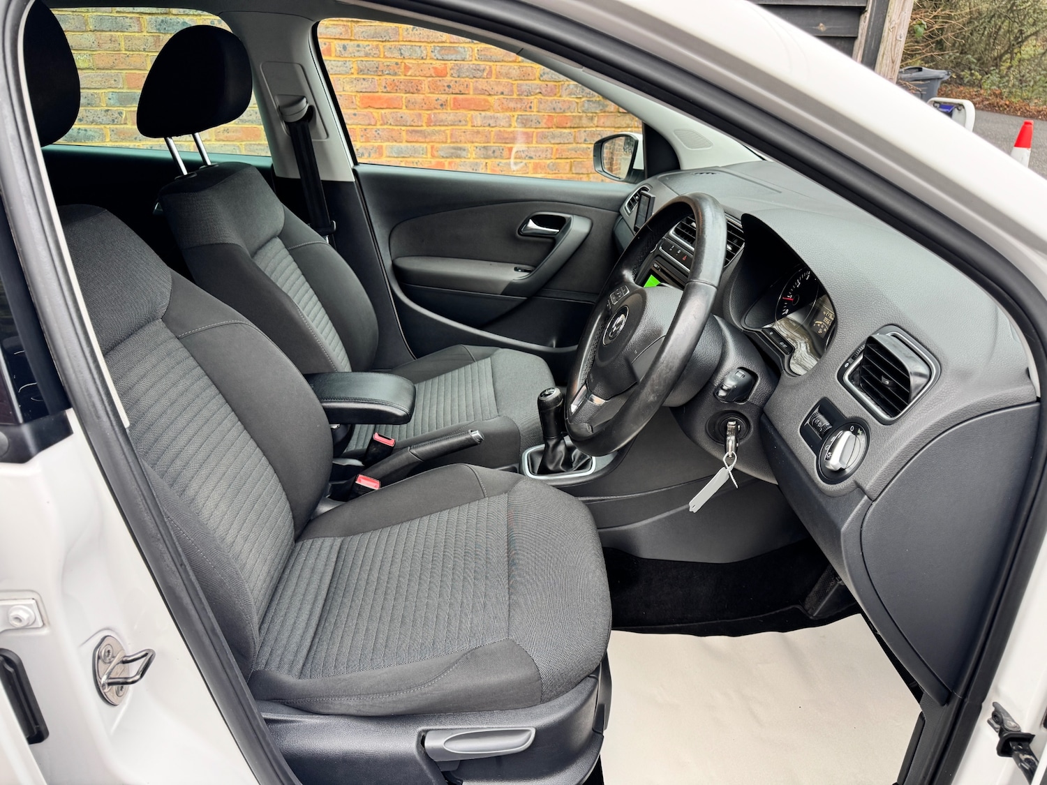 Used Volkswagen Polo 2012 for sale - 76662421: Photo 7