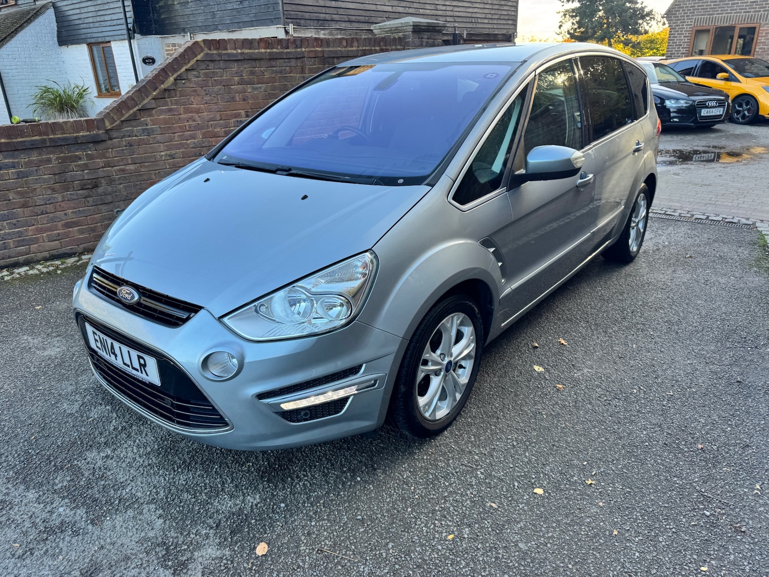 Used Ford S-Max 2014 for sale - 76436585: Photo 15