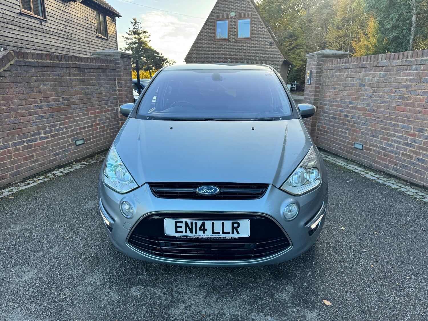 Used Ford S-Max 2014 for sale - 76436585: Photo 2