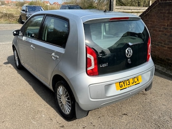 Used Volkswagen up! 2013 for sale - 77963757: Photo