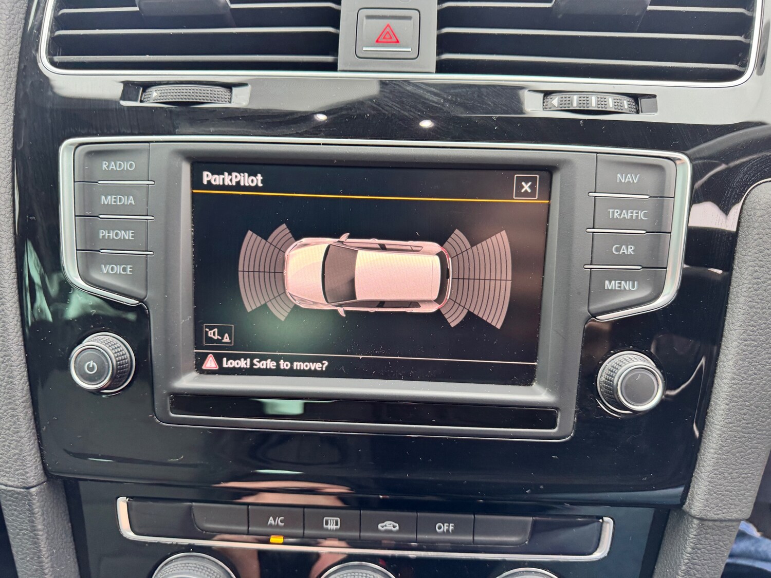 Used Volkswagen Golf 2016 for sale - 77129770: Photo 27