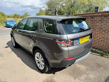 Used Land Rover Discovery Sport 2017 for sale - 75913687: Photo