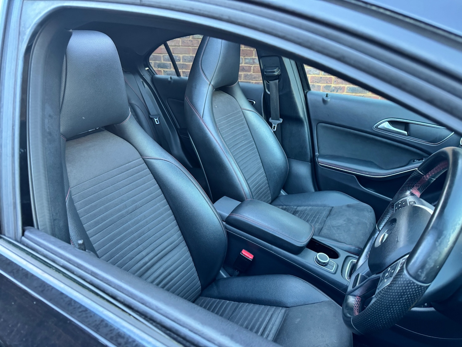 Used Mercedes-Benz A-Class 2015 for sale - 77435336: Photo 6