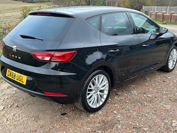 Used SEAT Leon 2019 for sale - 76438224: Photo