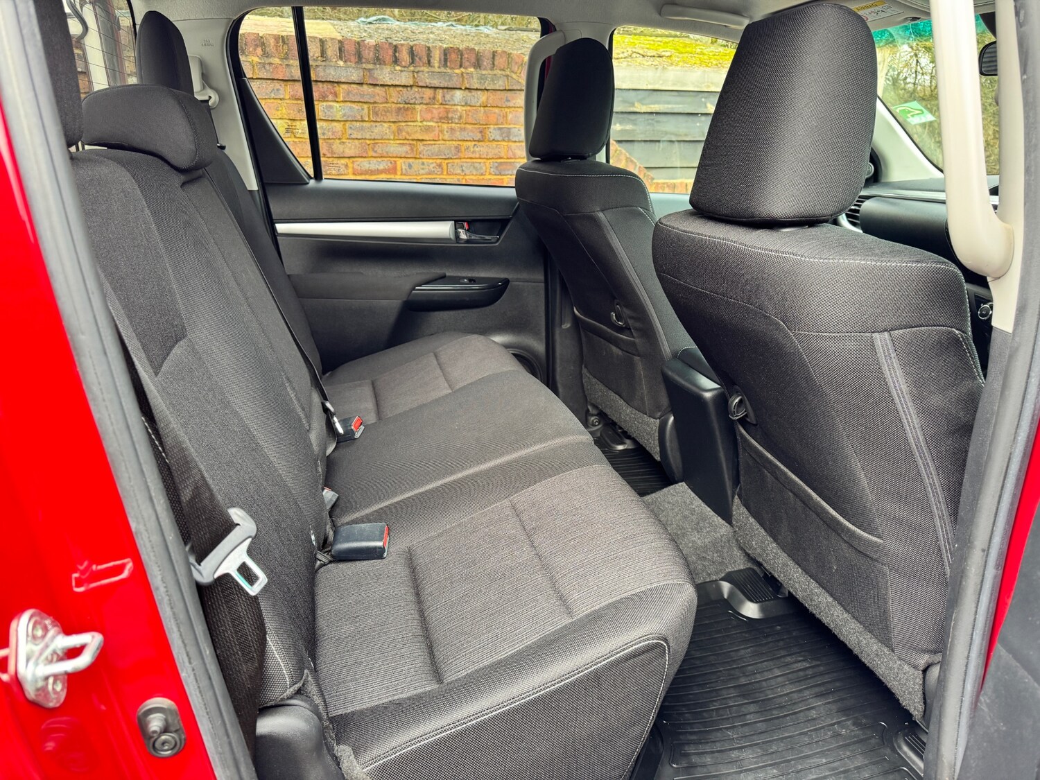 Used Toyota Hilux 2019 for sale - 77592932: Photo 28