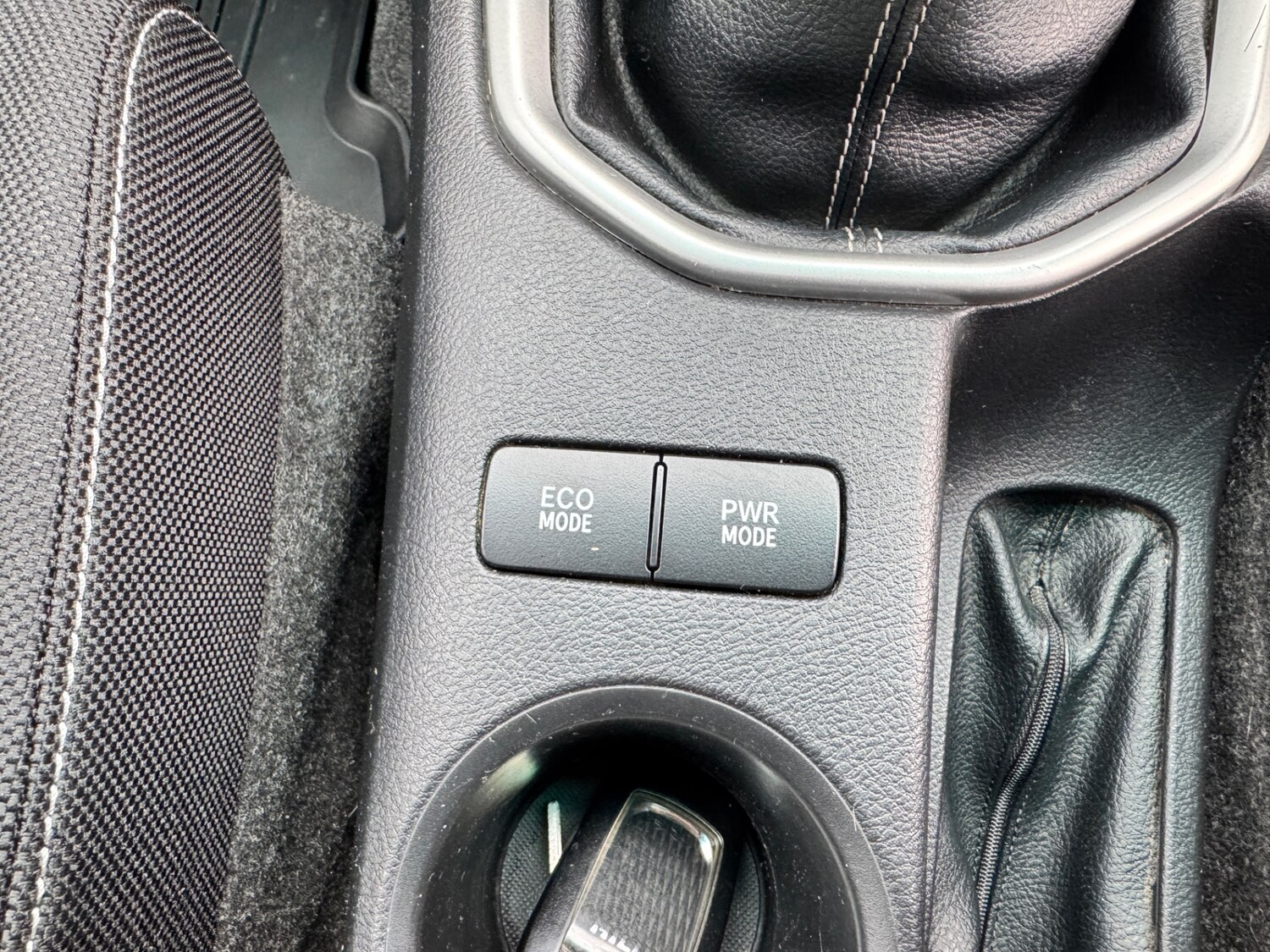 Used Toyota Hilux 2019 for sale - 77592932: Photo 38