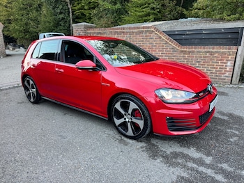 Volkswagen - Golf