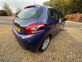 Used Peugeot 208 2013 for sale - 76963683: Photo