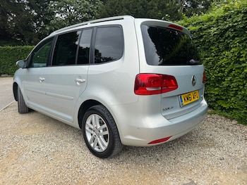 Used Volkswagen Touran 2011 for sale - 78608504: Photo