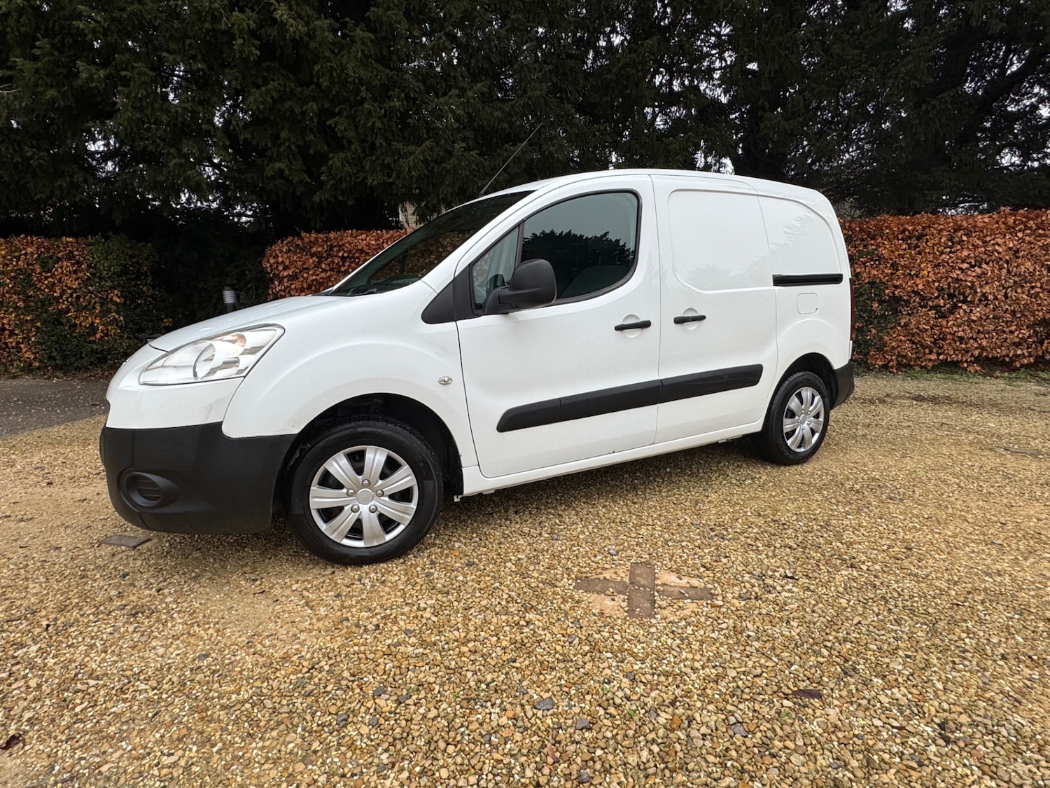 Used Peugeot Partner 2015 for sale - 76649449: Photo 2