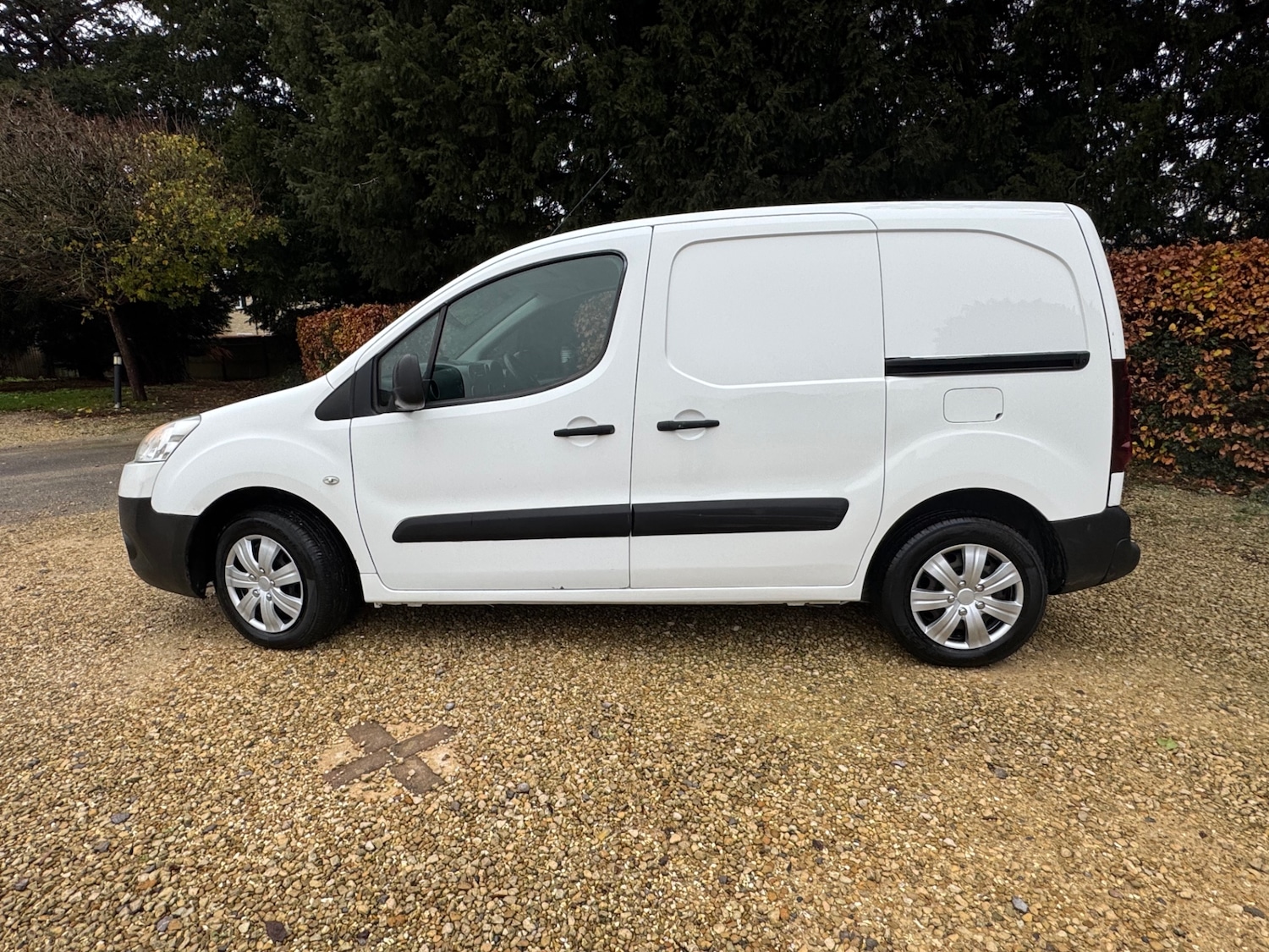 Used Peugeot Partner 2015 for sale - 76649449: Photo 3