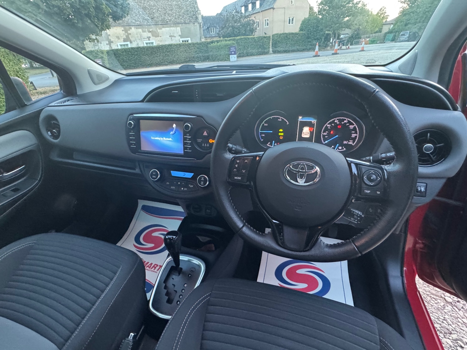 Used Toyota Yaris 2017 for sale - 76120502: Photo 18