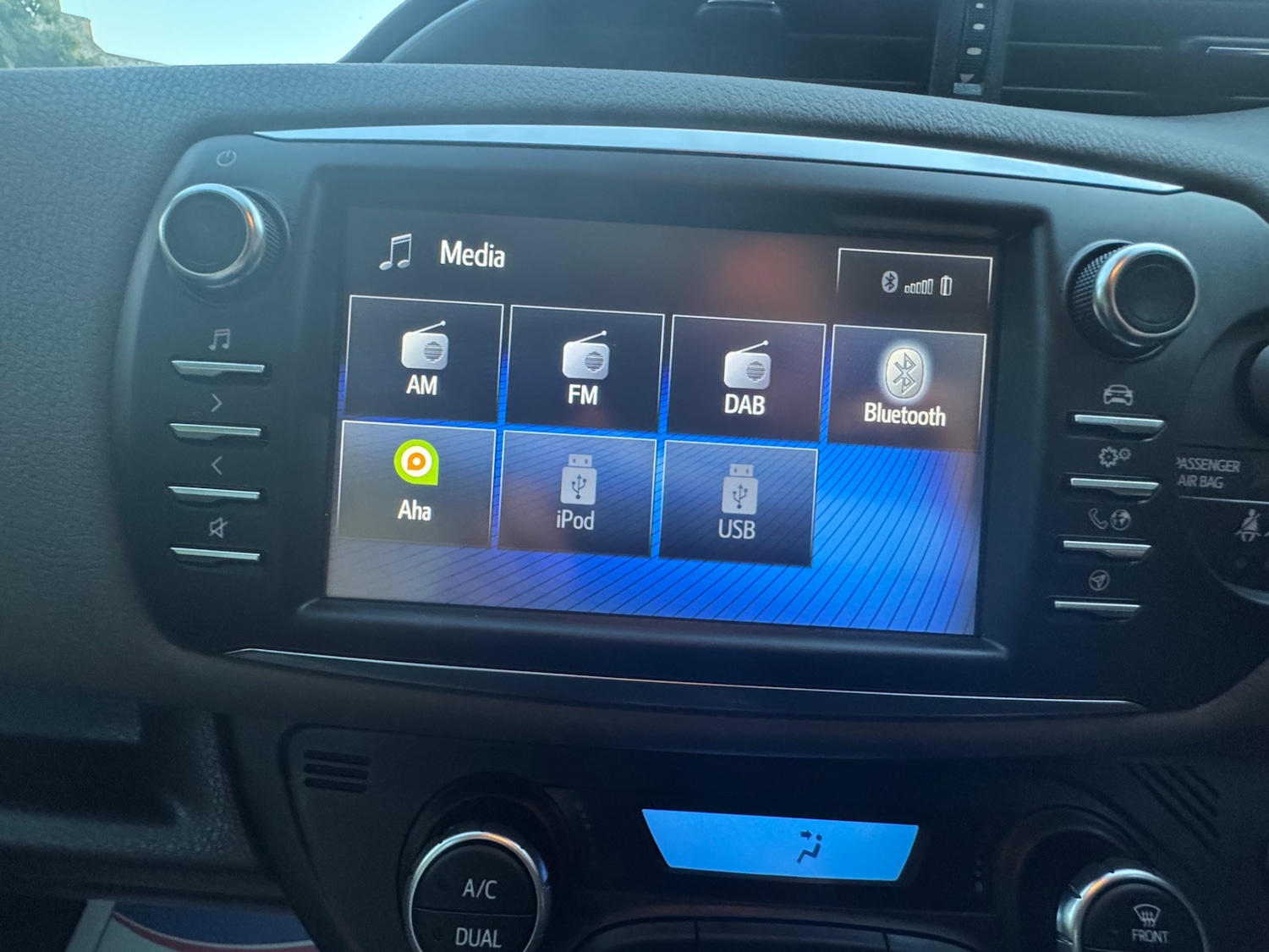 Used Toyota Yaris 2017 for sale - 76120502: Photo 20