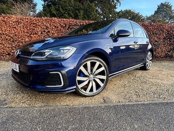 Used Volkswagen Golf 2017 for sale - 77164798: Photo