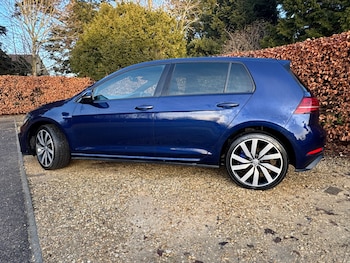 Used Volkswagen Golf 2017 for sale - 77164798: Photo