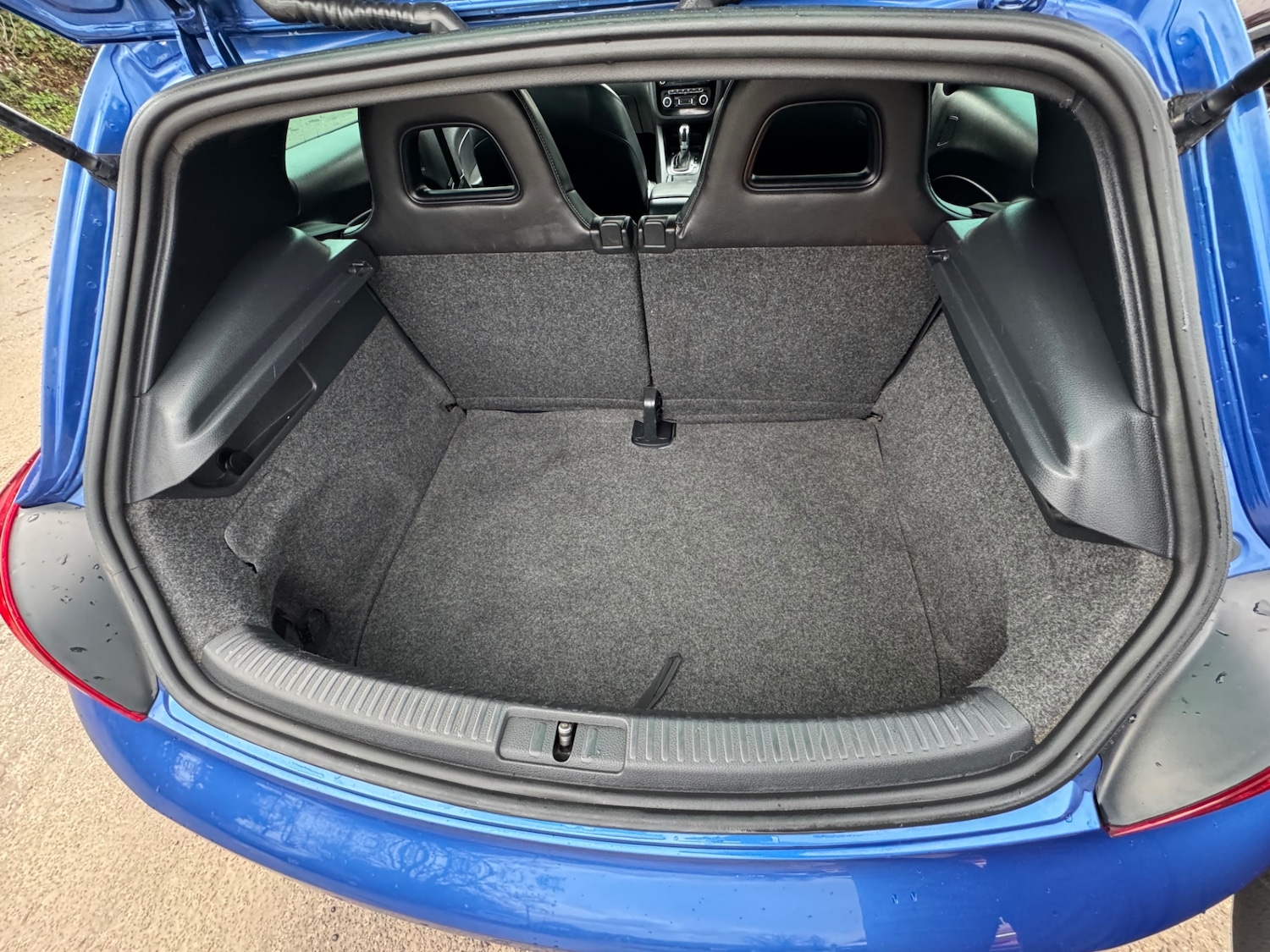 Used Volkswagen Scirocco 2011 for sale - 76557116: Photo 20