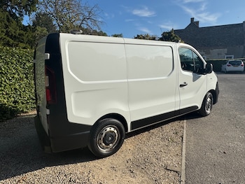 Used Vauxhall Vivaro 2017 for sale - 75607618: Photo