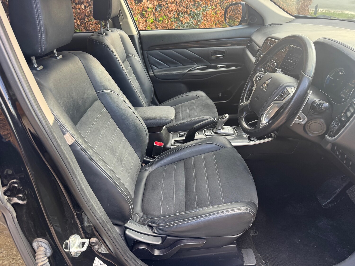 Used Mitsubishi Outlander 2015 for sale - 77656510: Photo 16