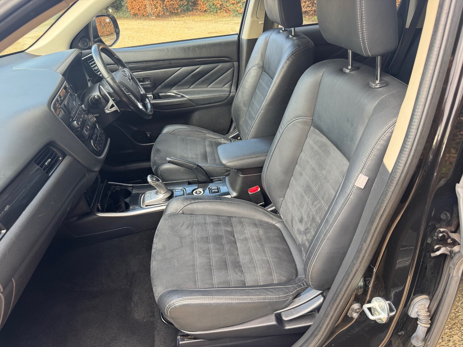 Used Mitsubishi Outlander 2015 for sale - 77656510: Photo 20