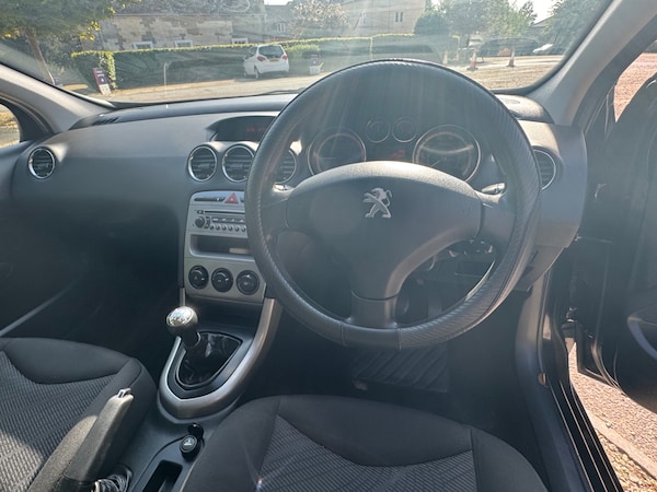 Used Peugeot 308 2012 for sale - 75649836: Photo 16