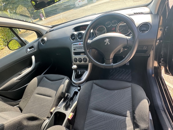 Used Peugeot 308 2012 for sale - 75649836: Photo 17