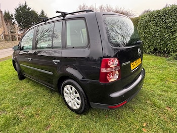 Used Volkswagen Touran 2007 for sale - 77039219: Photo