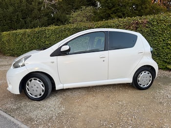 Used Toyota AYGO 2013 for sale - 79845990: Photo