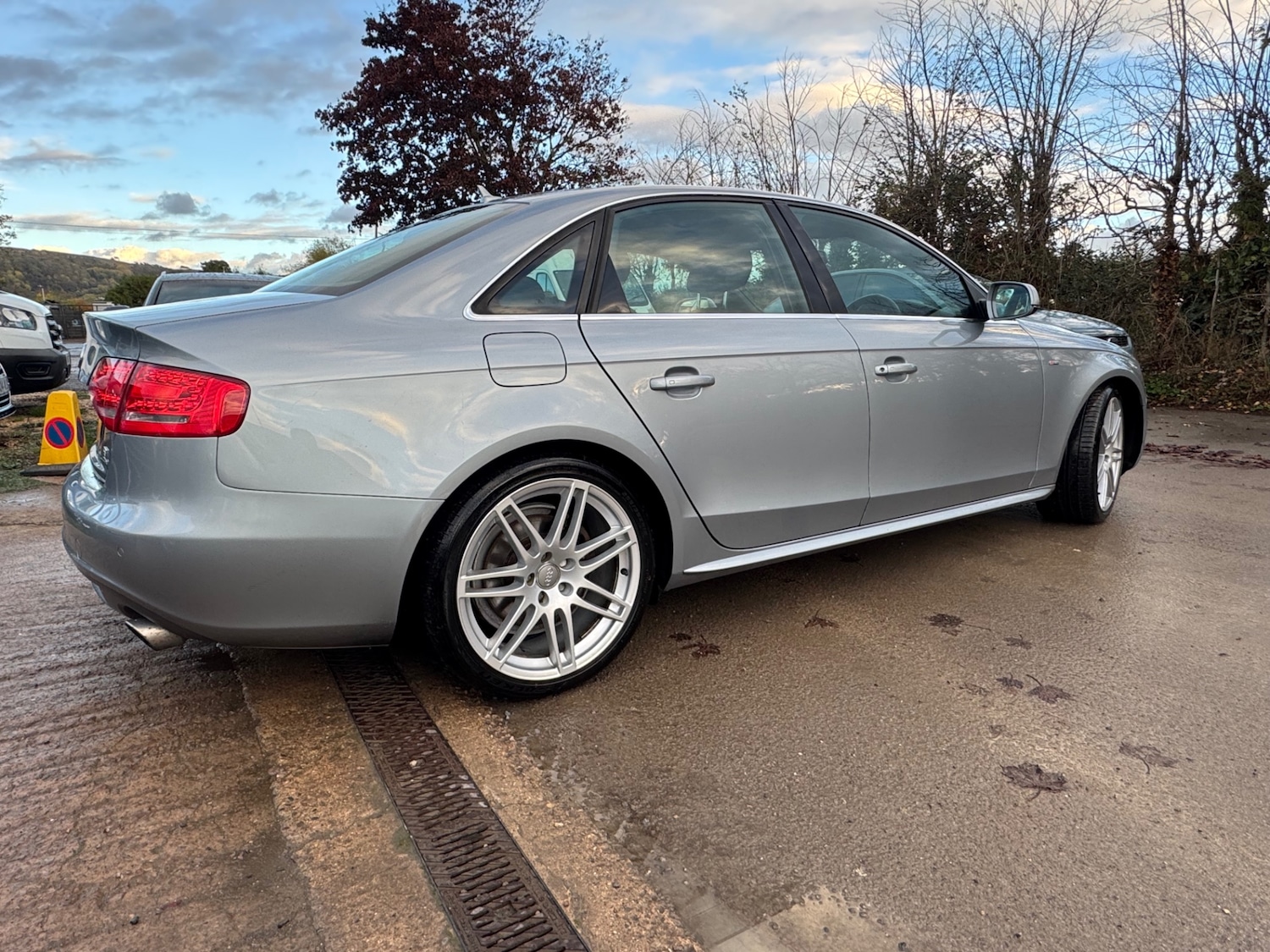 Used Audi A4 2010 for sale - 76339826: Photo 12