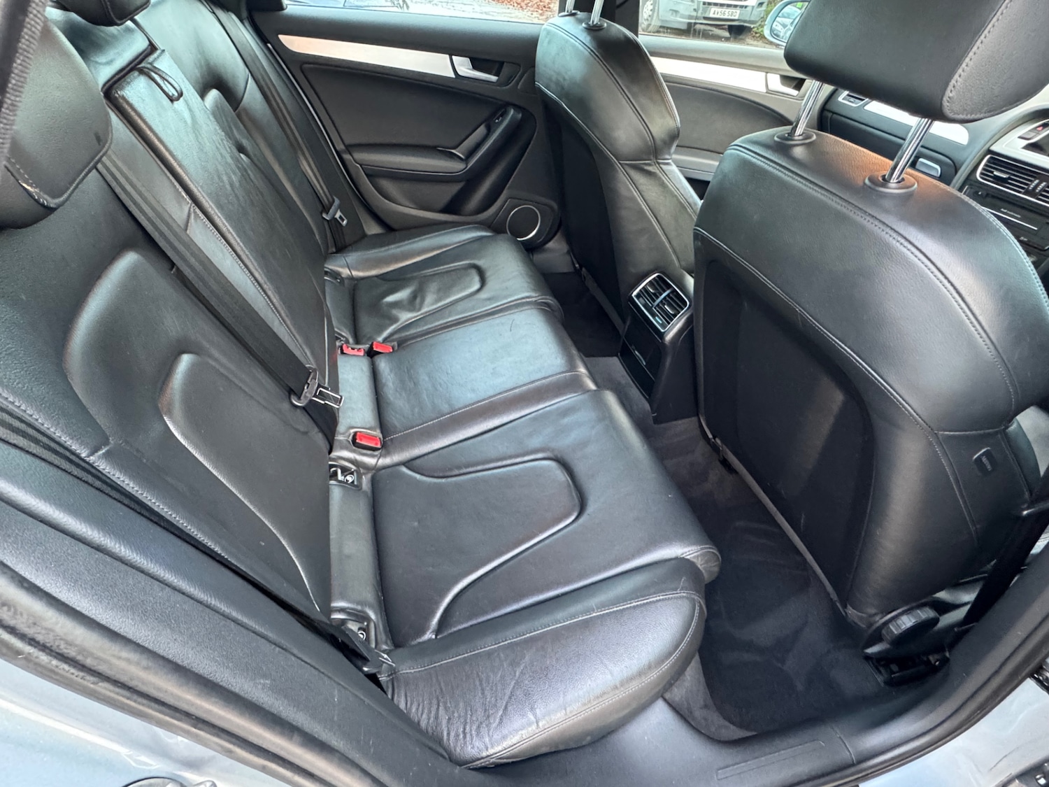 Used Audi A4 2010 for sale - 76339826: Photo 18