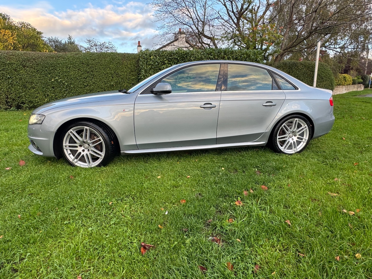 Used Audi A4 2010 for sale - 76339826: Photo 4