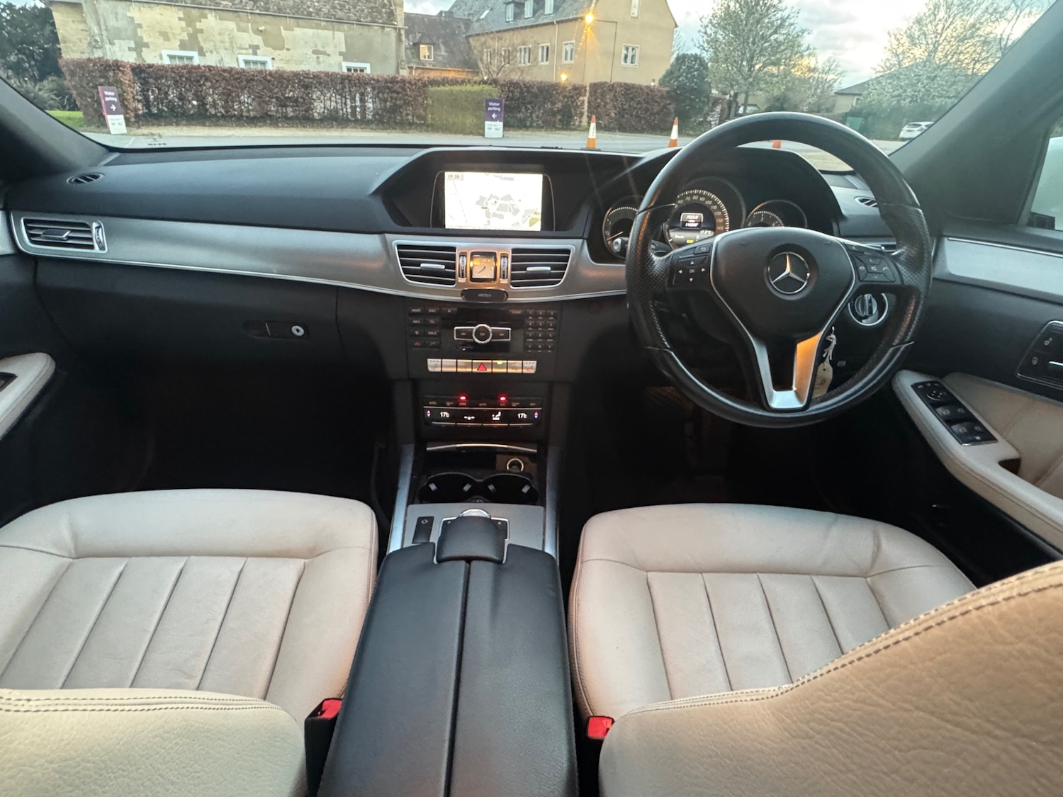 Used Mercedes-Benz E Class 2013 for sale - 78085067: Photo 22